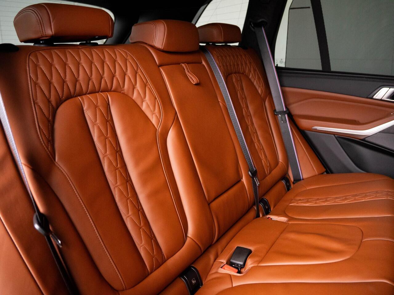 BMW X5 xDrive50e | M Sportpakket Pro | Innovation Pack | Comfort Access | Soft-Close | Sky Lounge | Harman Kardon | Trekhaak