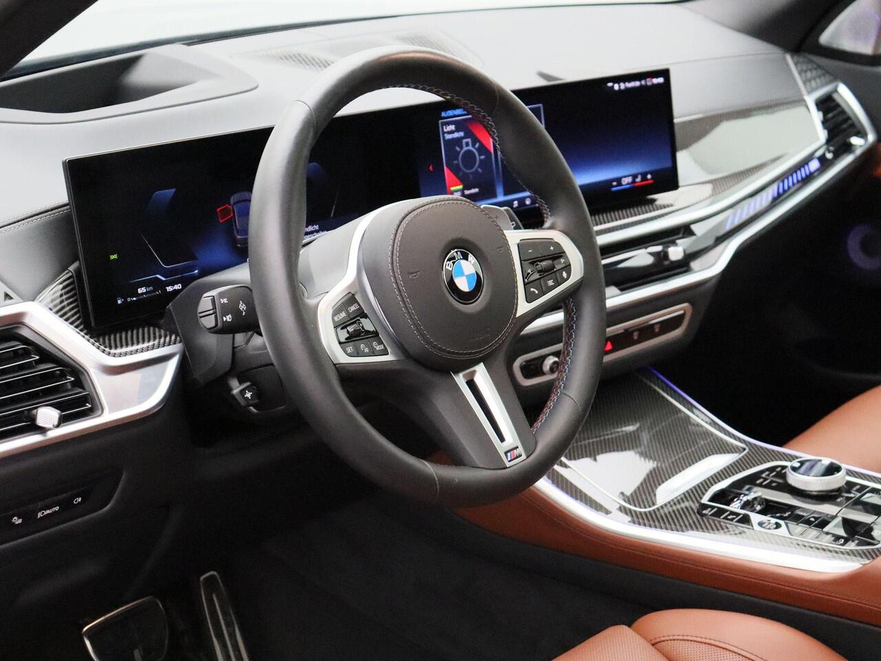 BMW X5 M60 M Sportpakket Pro | Travel Pack | Innovation Pack | Comfort Plus Pack | Exclusive Pack | M Sport uitlaatsysteem | Integral Active Steering | Adaptief onderstel | Soft Close | Panoramadak Sky Lounge | Comfortstoelen + Ventilatie | Driving Assist Prof |