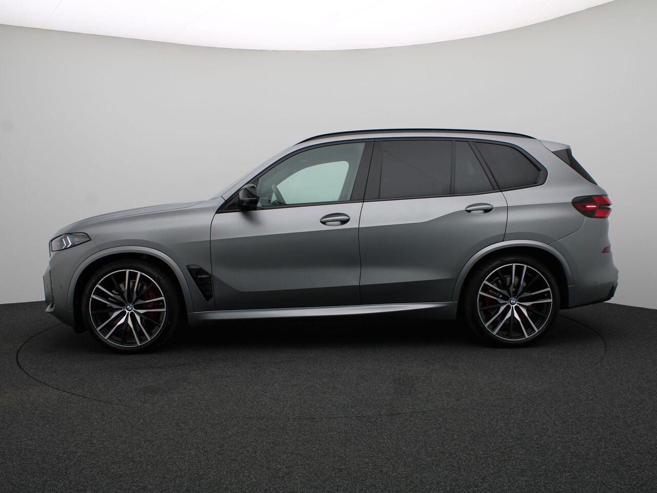 BMW X5 M60 M Sportpakket Pro | Travel Pack | Innovation Pack | Comfort Plus Pack | Exclusive Pack | M Sport uitlaatsysteem | Integral Active Steering | Adaptief onderstel | Soft Close | Panoramadak Sky Lounge | Comfortstoelen + Ventilatie | Driving Assist Prof |
