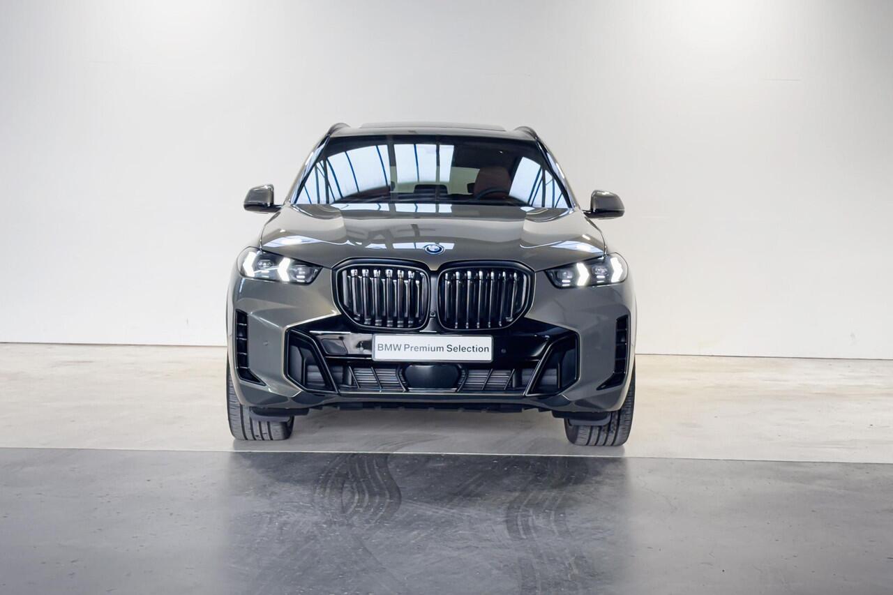 BMW X5 xDrive50e Innovation Pack M Sportpakket Pro | Special Request Brass Metallic | Beschikbaar vanaf Juli 2026