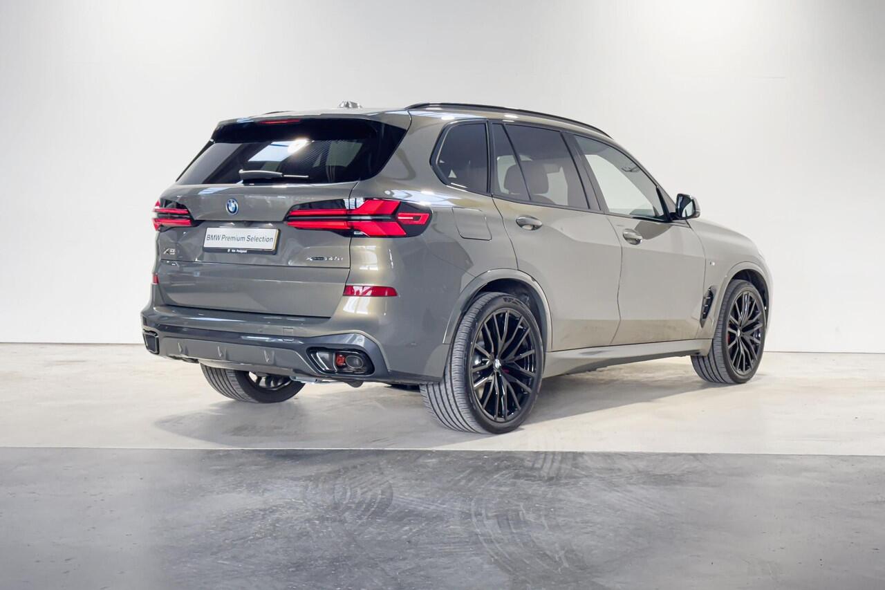 BMW X5 xDrive50e Innovation Pack M Sportpakket Pro | Special Request Brass Metallic | Beschikbaar vanaf Juli 2026