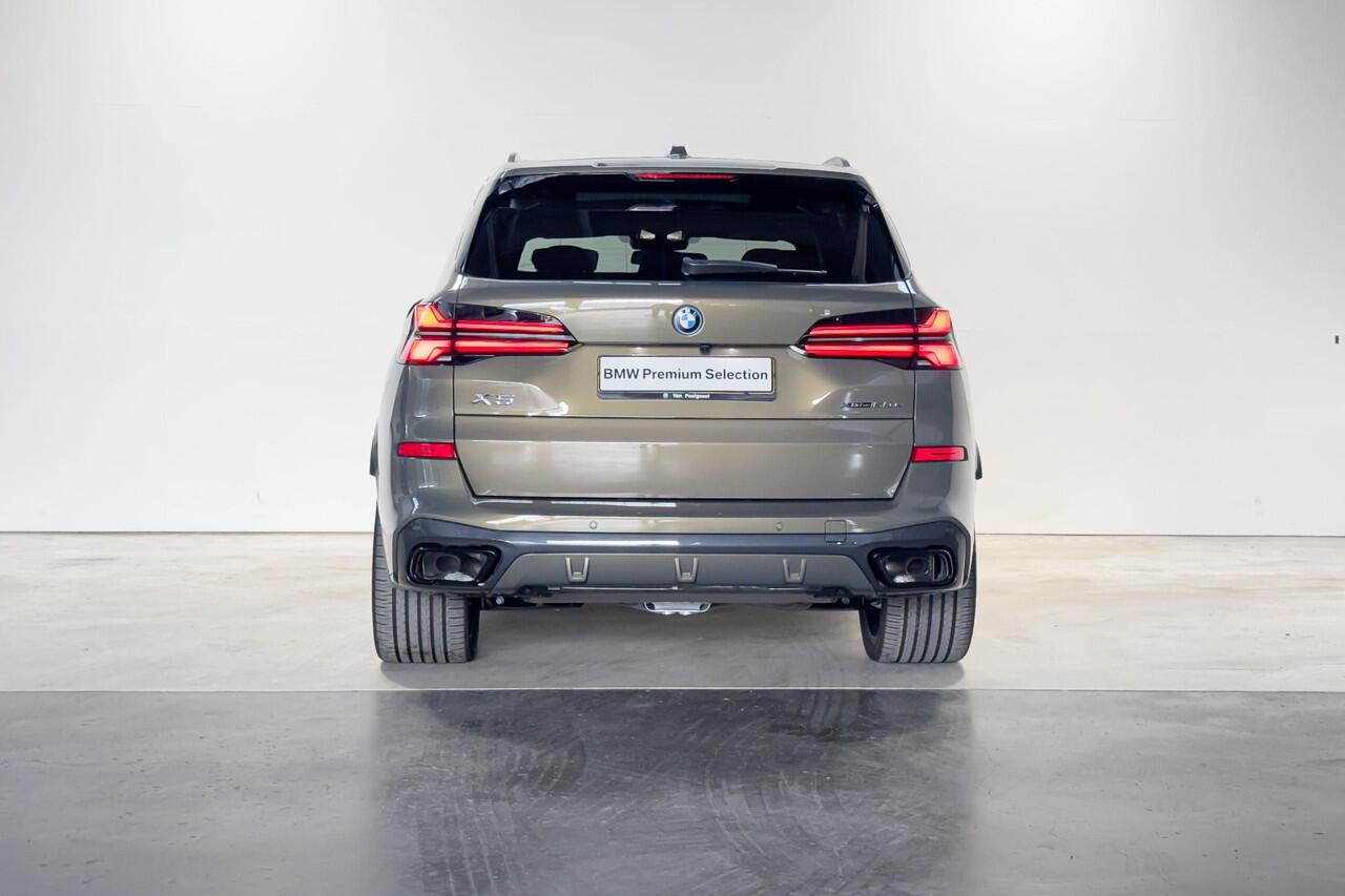BMW X5 xDrive50e Innovation Pack M Sportpakket Pro | Special Request Brass Metallic | Beschikbaar vanaf Juli 2026