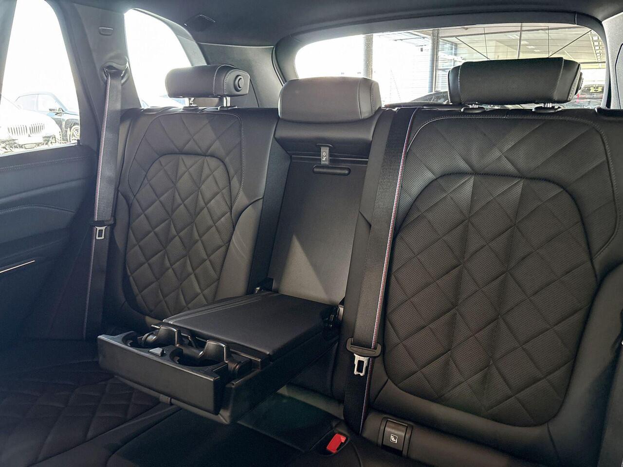 BMW X5 xDrive50e - M Sport Pro | Innovation Pack | Trekhaak | Driving Assistant Professional | Comfortstoelen