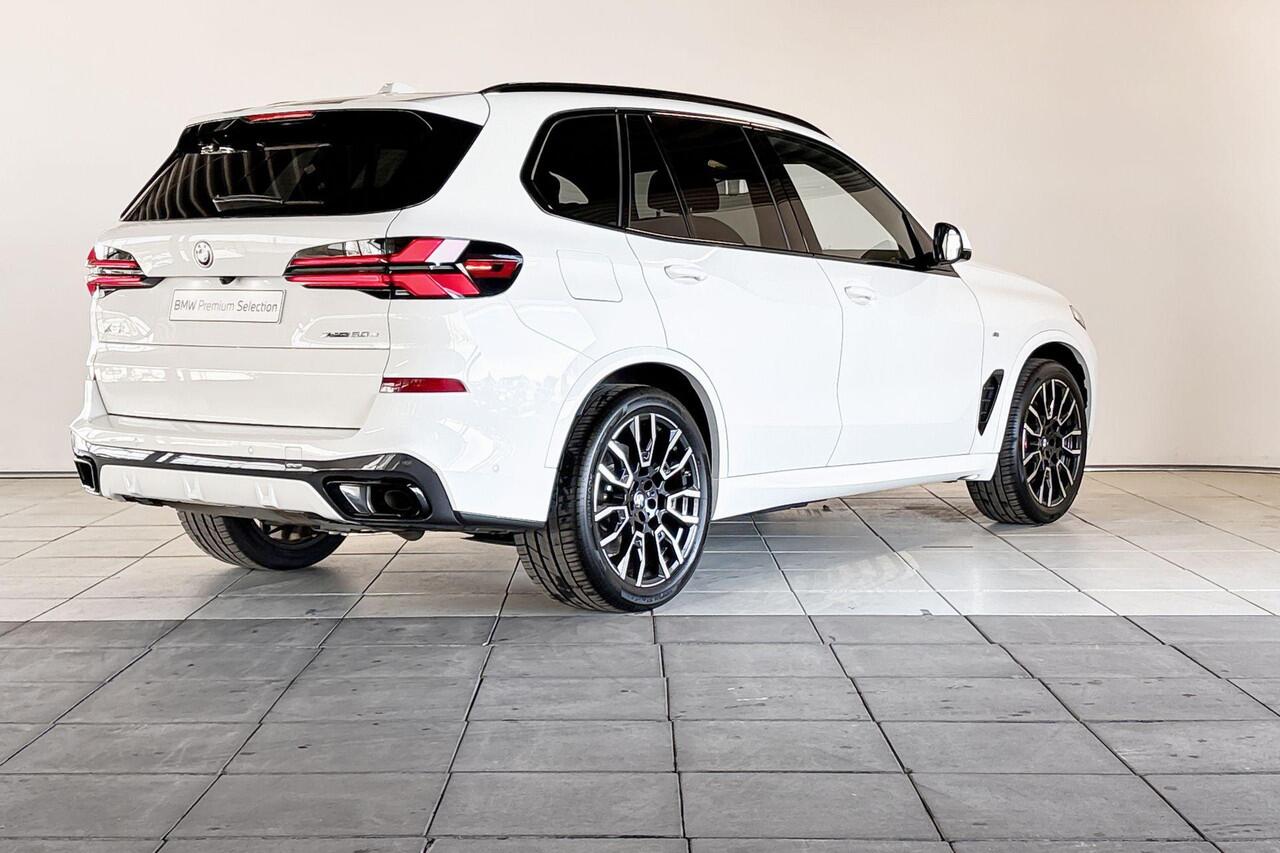 BMW X5 xDrive50e - M Sport Pro | Innovation Pack | Trekhaak | Driving Assistant Professional | Comfortstoelen