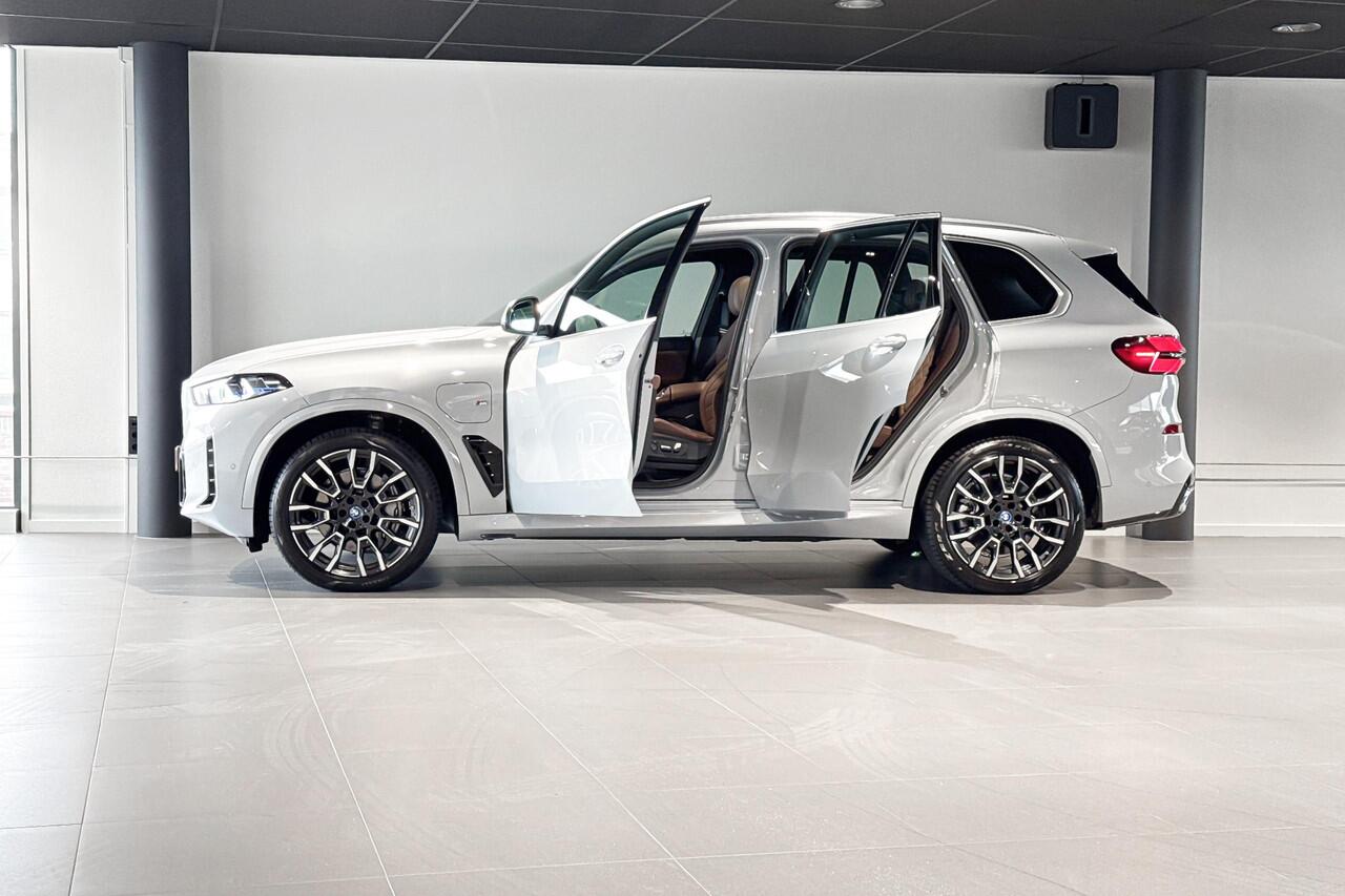 BMW X5 xDrive50e | M Sport | Glazen Panoramadak | Stoelverwarming | Comfort Access | Trekhaak |
