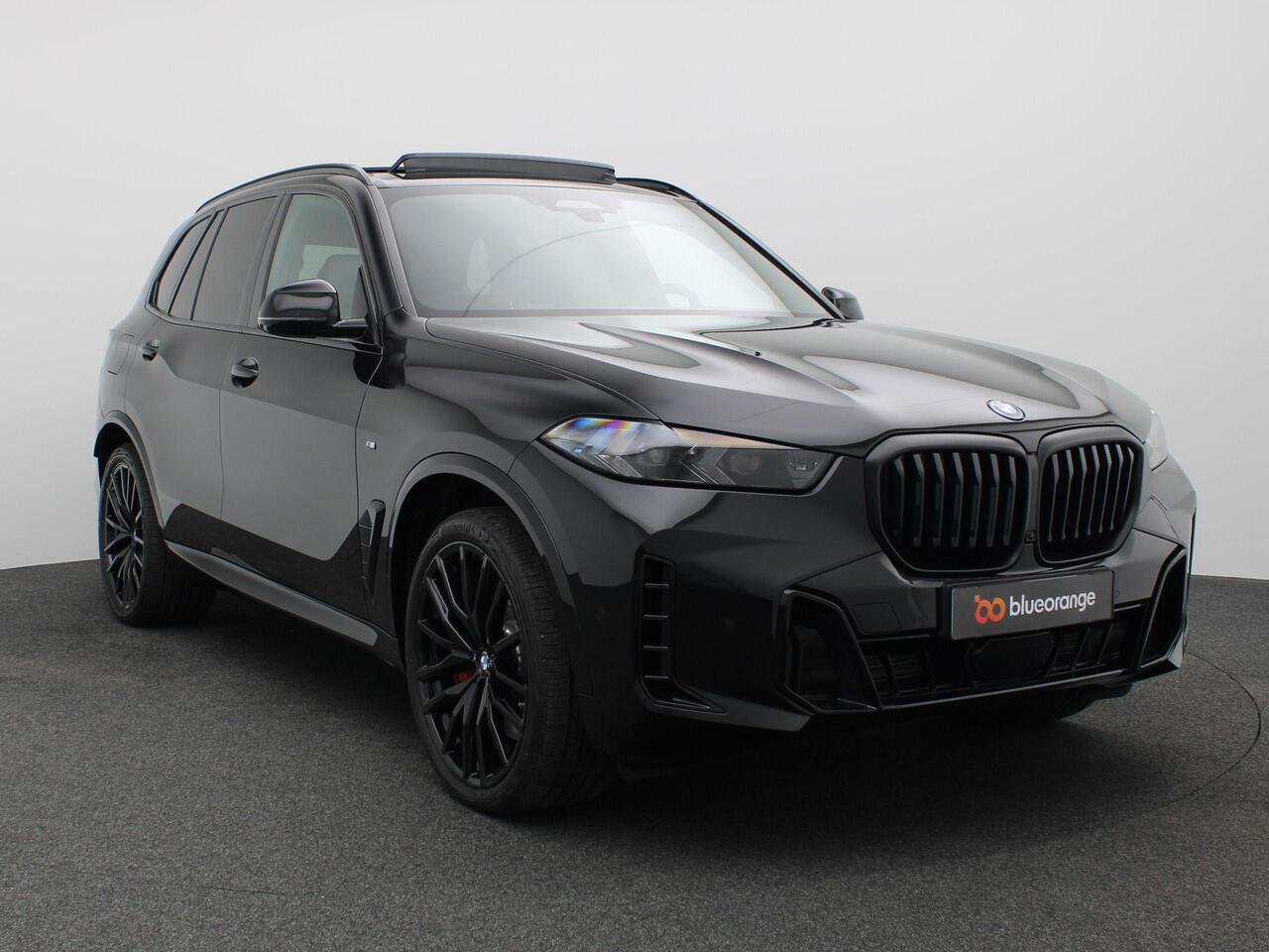 BMW X5 xDrive50e 490PK Aut. M-Sport, Pano-Schuifdak, Trekhaak, Stoelverwarming en ventilatie, Adaptieve Cruise Controle, Massagestoelen, Side Assist, 22" LM Velgen