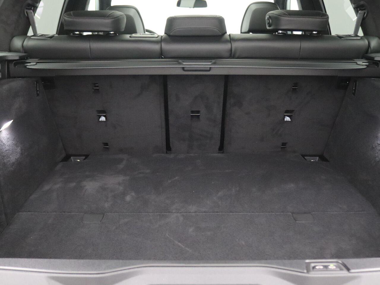 BMW X5 xDrive50e 490PK Aut. M-Sport, Pano-Schuifdak, Trekhaak, Stoelverwarming en ventilatie, Adaptieve Cruise Controle, Massagestoelen, Side Assist, 22" LM Velgen