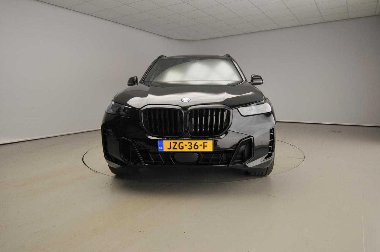 BMW X5 xDrive50e | M-Sportpakket | LED | Leder | HUD | Active cruise | Trekhaak | Schuifdak | Comfortzetels | DAB | Harman-kardon sound | Alu 22 inch
