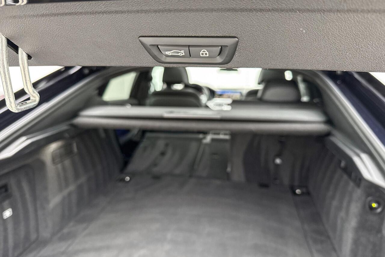 BMW X6 xDrive40i High Executive | M Sport | trekhaak | Panoramadak