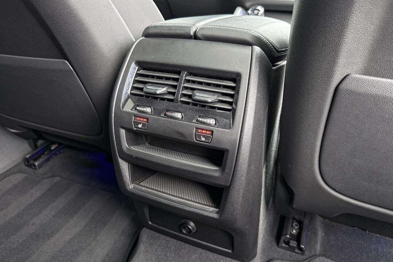 BMW X6 M50i Driving Assistant Professional | M Sport | Trekhaak