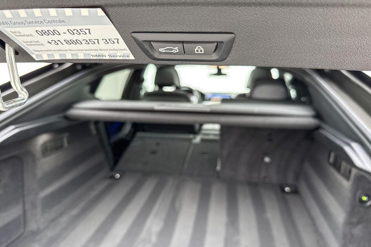 BMW X6 M50i Driving Assistant Professional | M Sport | Trekhaak