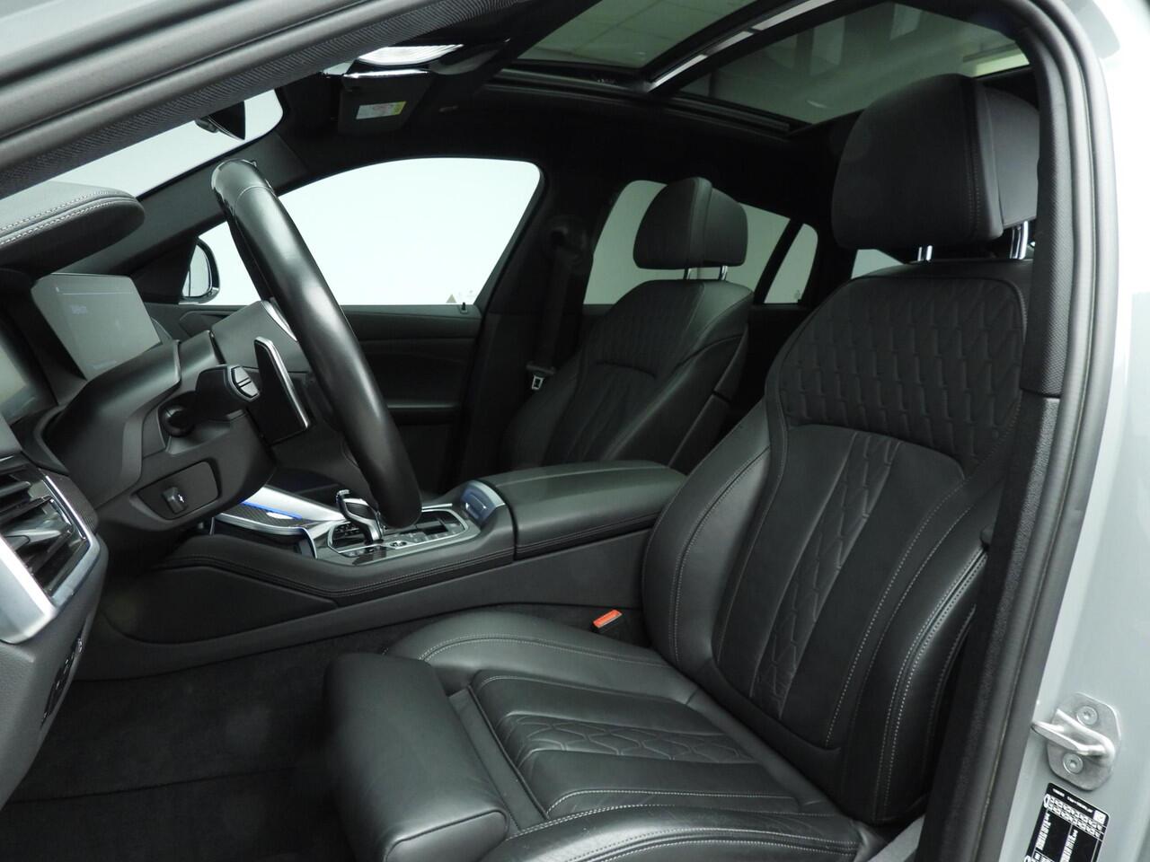 BMW X6 xDrive40i | M-Sportpakket | Laserlicht | Leder | HUD | Active cruise | Trekhaak | Keyles go | DAB | Hifi speakers | Alu 22 inch