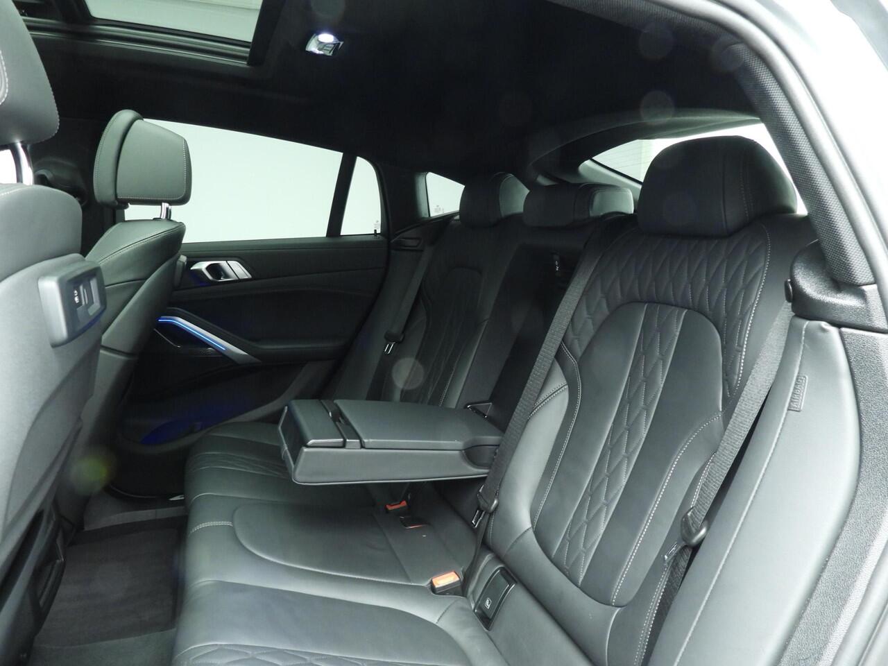 BMW X6 xDrive40i | M-Sportpakket | Laserlicht | Leder | HUD | Active cruise | Trekhaak | Keyles go | DAB | Hifi speakers | Alu 22 inch