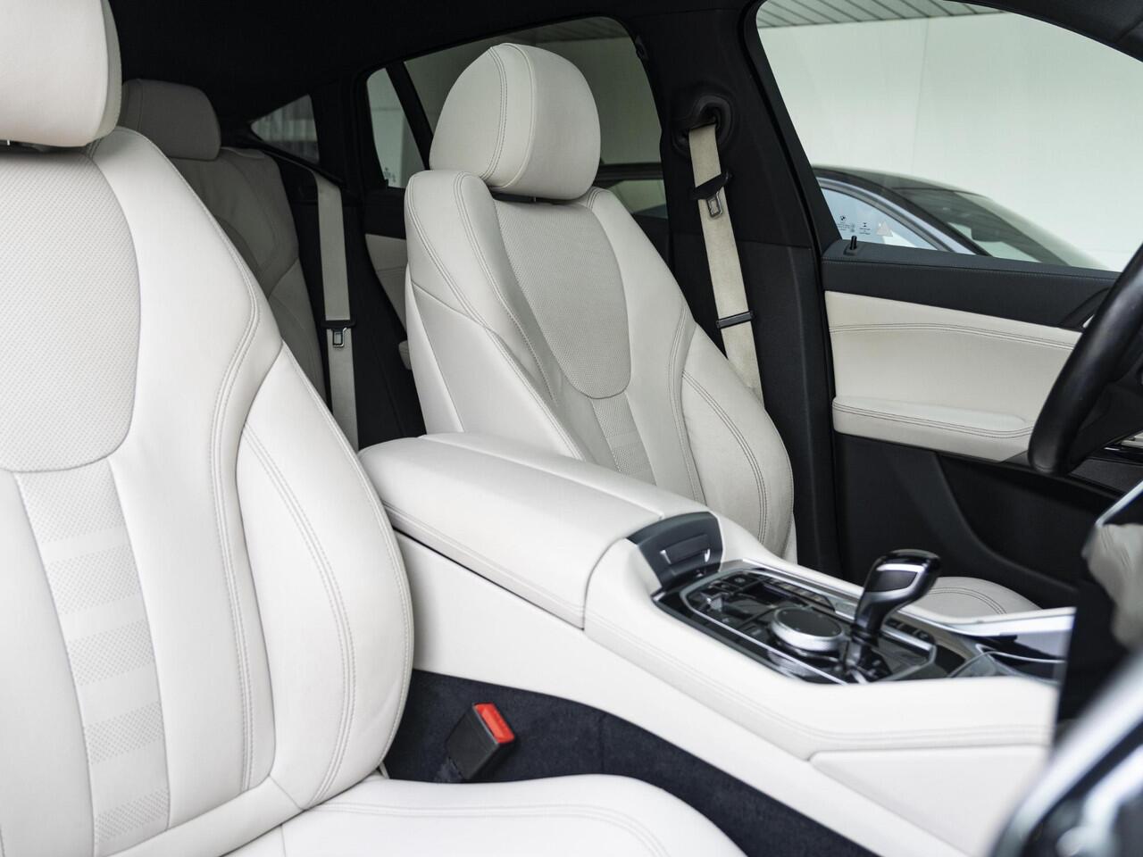 BMW X6 xDrive40i | M Sportpakket | Innovationspakket | Comfort Access | Achteruitrijcamera | Sky Lounge | Head-Up Display | Harman Kardon | Trekhaak | Lentevoordeel