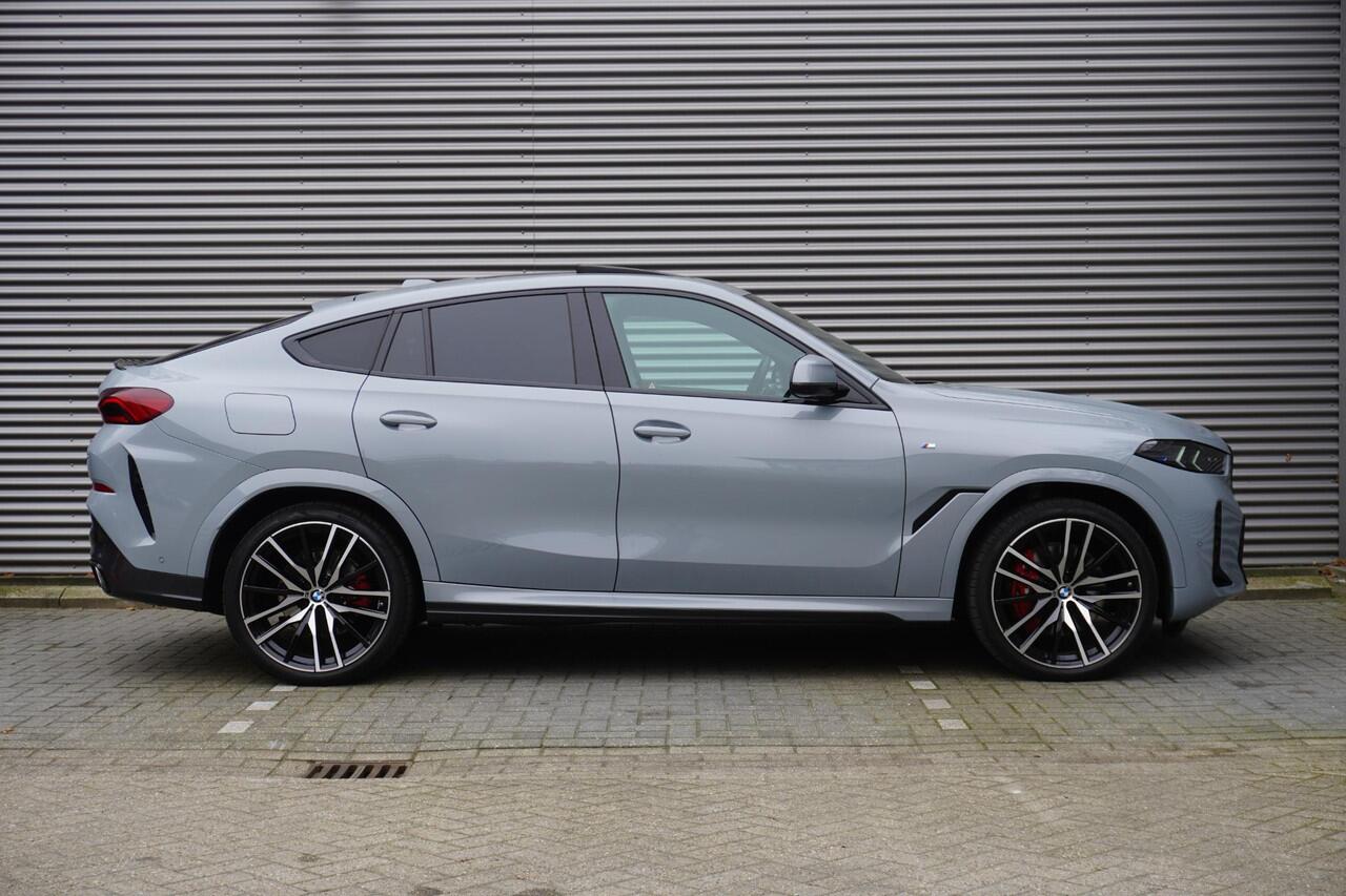 BMW X6 xDrive40i M Sportpakket Pro | Comfort Plus Pakket | Bowers & Wilkins High End Sound System | Driving Assistant Professional | Glazen panoramadak Sky Lounge | 22" lichtmetalen velg dubbele spaak 742M | M sportuitlaatsysteem