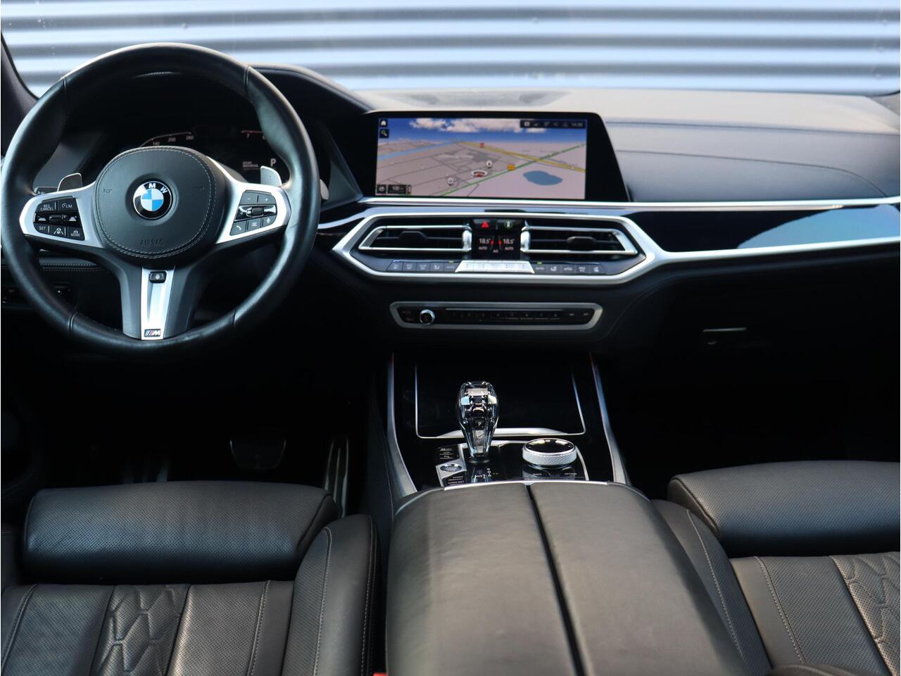 BMW X7 xDrive40i | High Executive | M Sportpakket | Panodak Skylounge | Executive Drive Pro | Head-Up | Driving Assistant Prof. | Harman Kardon | Standkachel | Massage | Stoelventilatie | 22'' LMV | Lentevoordeel