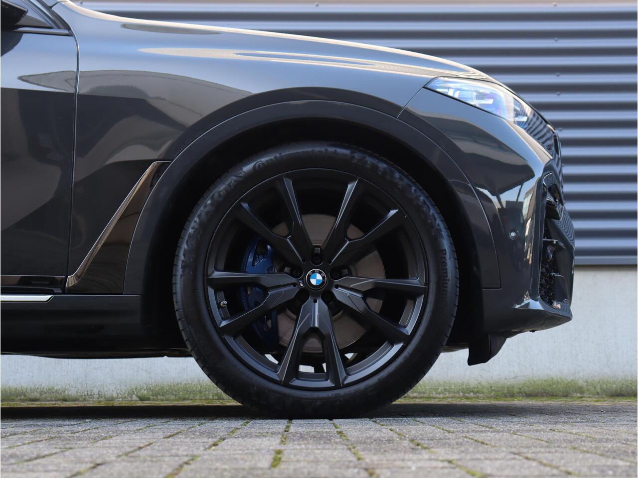 BMW X7 xDrive40i | High Executive | M Sportpakket | Panodak Skylounge | Executive Drive Pro | Head-Up | Driving Assistant Prof. | Harman Kardon | Standkachel | Massage | Stoelventilatie | 22'' LMV | Lentevoordeel