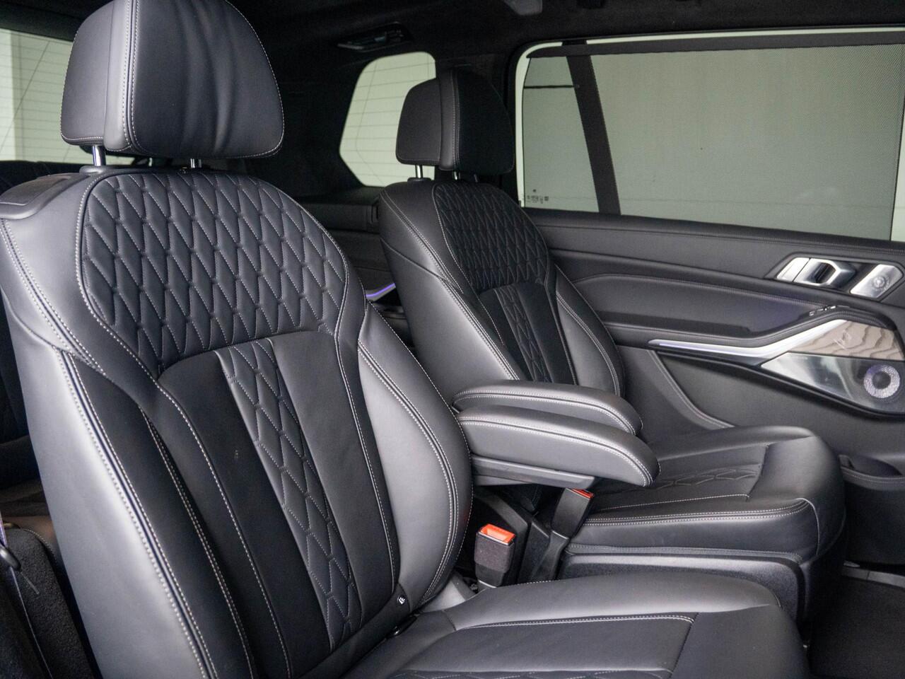 BMW X7 M60i xDrive | M Sportpakket Pro | Comfort Pack | 6-persoons | Bowers & Wilkins | Comfort Access | Soft-Close | Sky Lounge | Massagefunctie | 23''