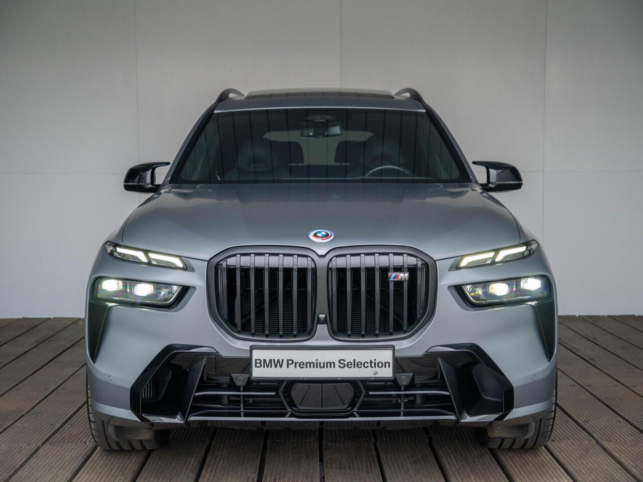 BMW X7 M60i xDrive | M Sportpakket Pro | Comfort Pack | 6-persoons | Bowers & Wilkins | Comfort Access | Soft-Close | Sky Lounge | Massagefunctie | 23''