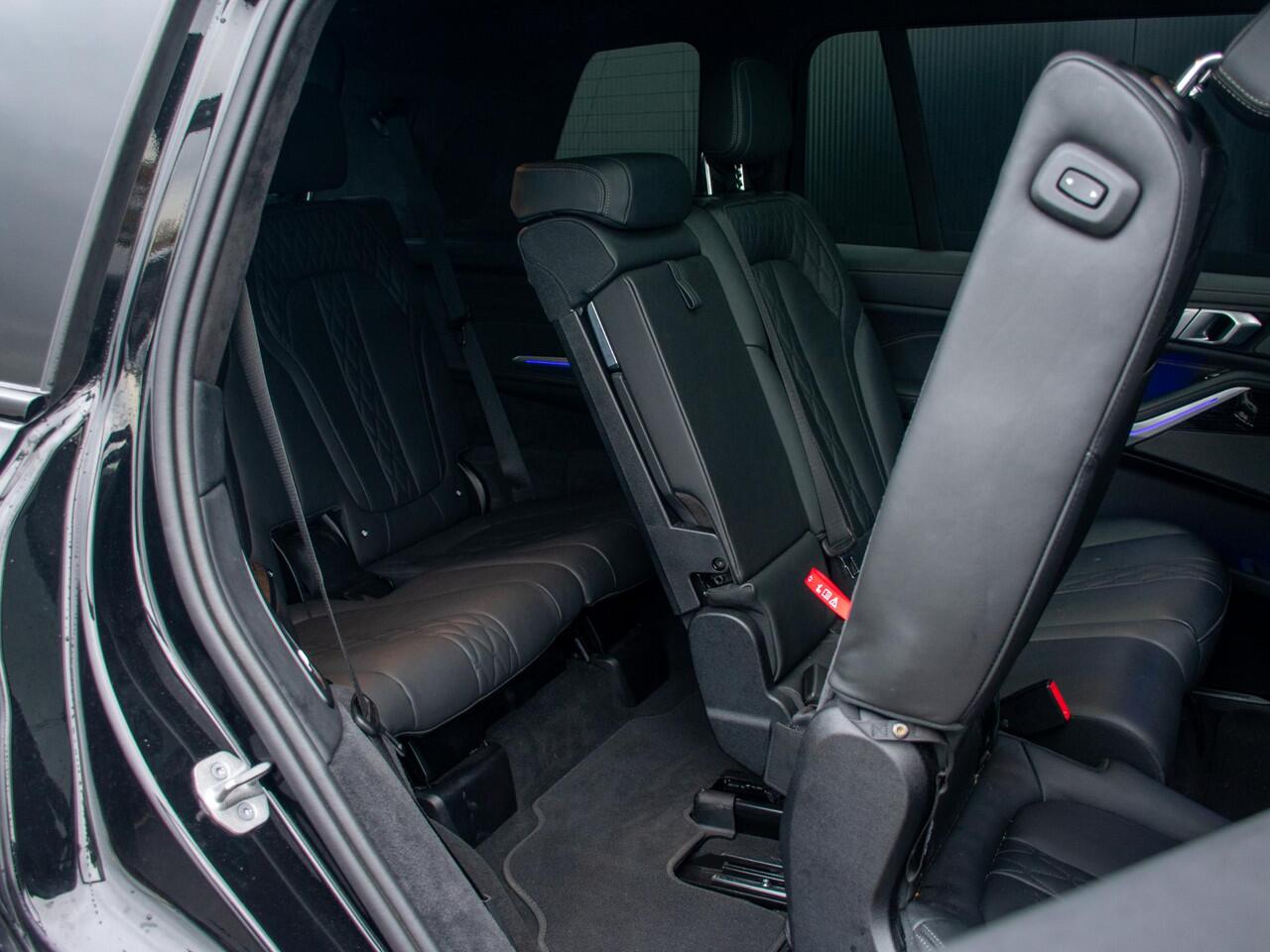 BMW X7 xDrive40i | M-Sport | Trekhaak | Schuif-/kantel Pano | Head-Up | 7 Persoons | 360 Camera | Harman Kardon