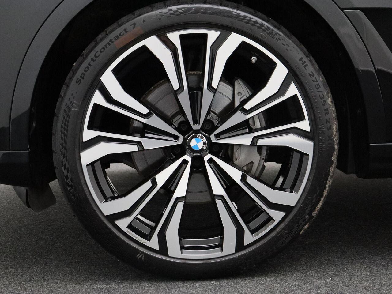 BMW X7 xDrive40i M Sportpakket | Panoramadak Sky Lounge | Trekhaak | Harman/Kardon | Driving Assist Prof. | 23''