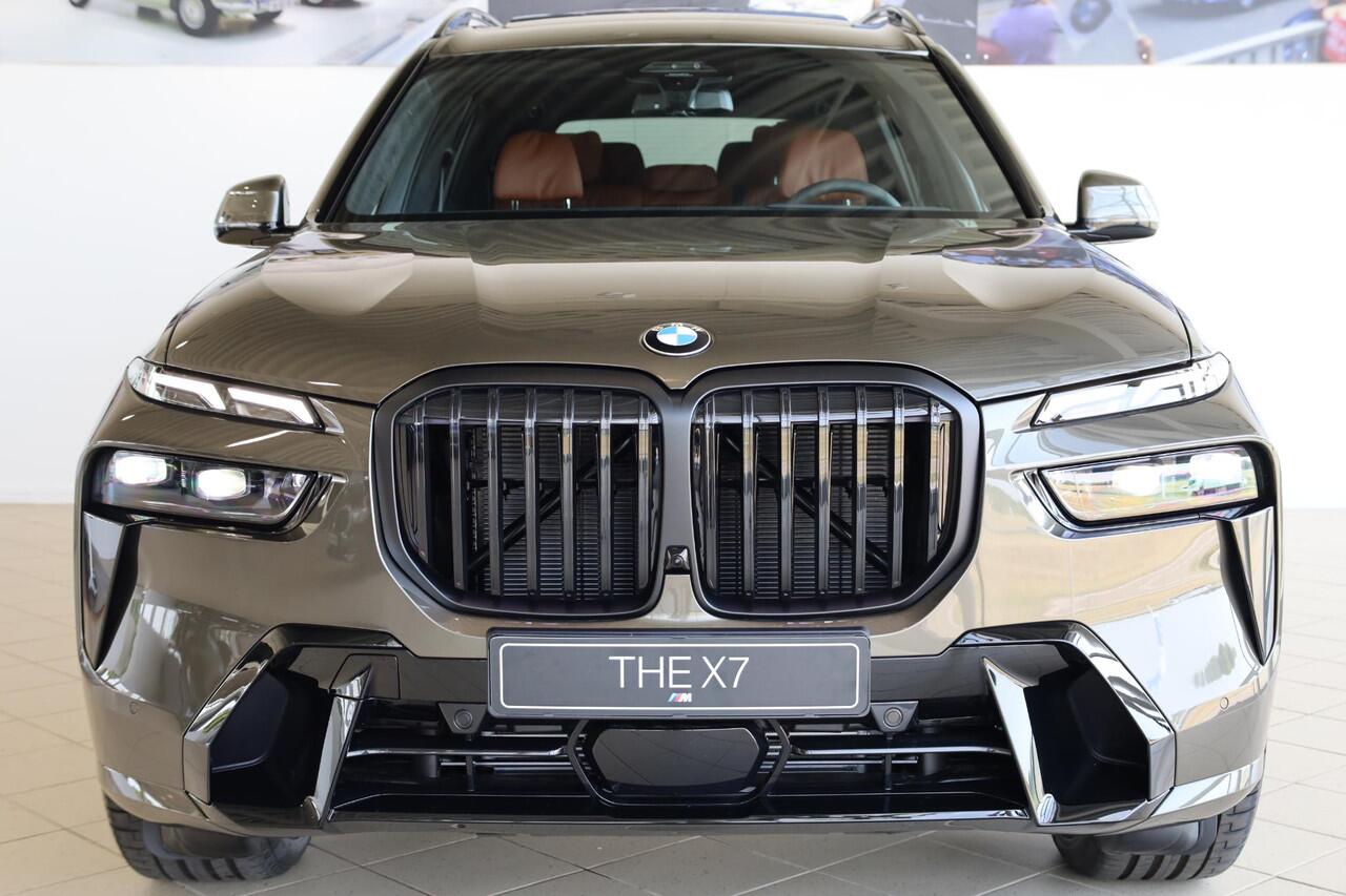 BMW X7 xDrive40i | M Sportpakket | Panoramadak | Comfort Pack | Exclusive Pack | Harman Kardon | Driving & Parking Assistant Professional | Soft-Close | Sky Lounge | Trekhaak | Ekris Selection