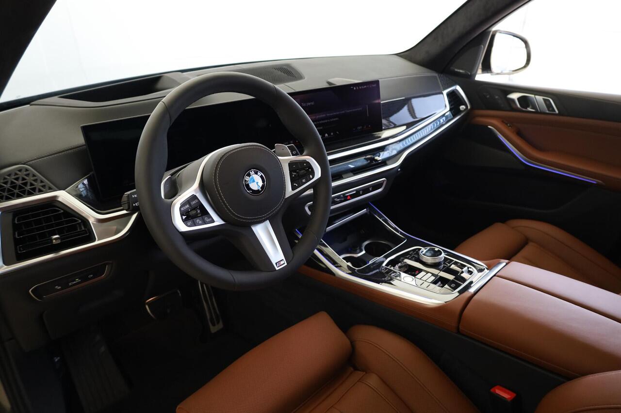 BMW X7 xDrive40i | M Sportpakket | Panoramadak | Comfort Pack | Exclusive Pack | Harman Kardon | Driving & Parking Assistant Professional | Soft-Close | Sky Lounge | Trekhaak | Ekris Selection