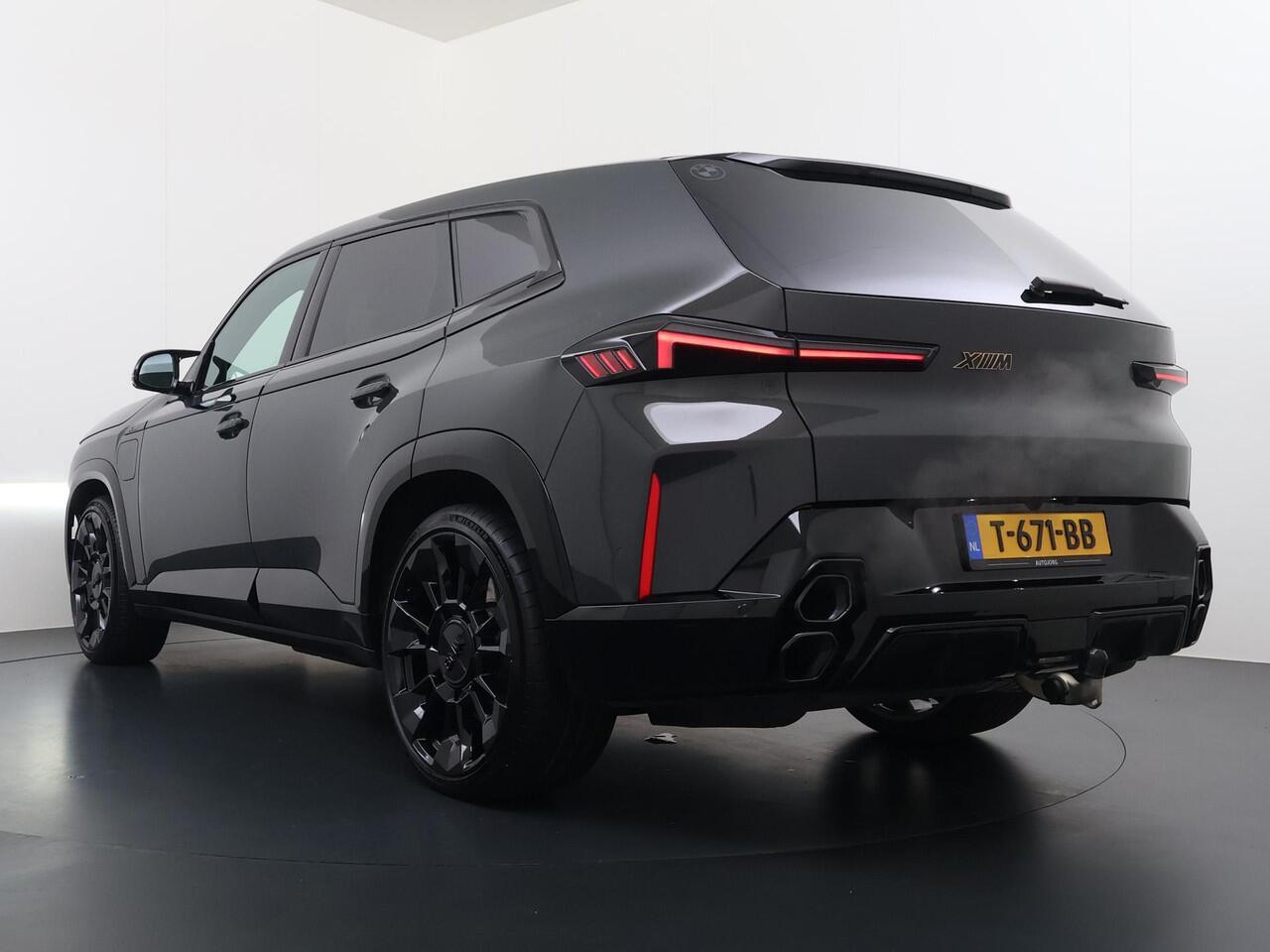 BMW XM PHEV 30 kWh NL Auto | V8 | Trekhaak | 23" lmv | BTW Auto |