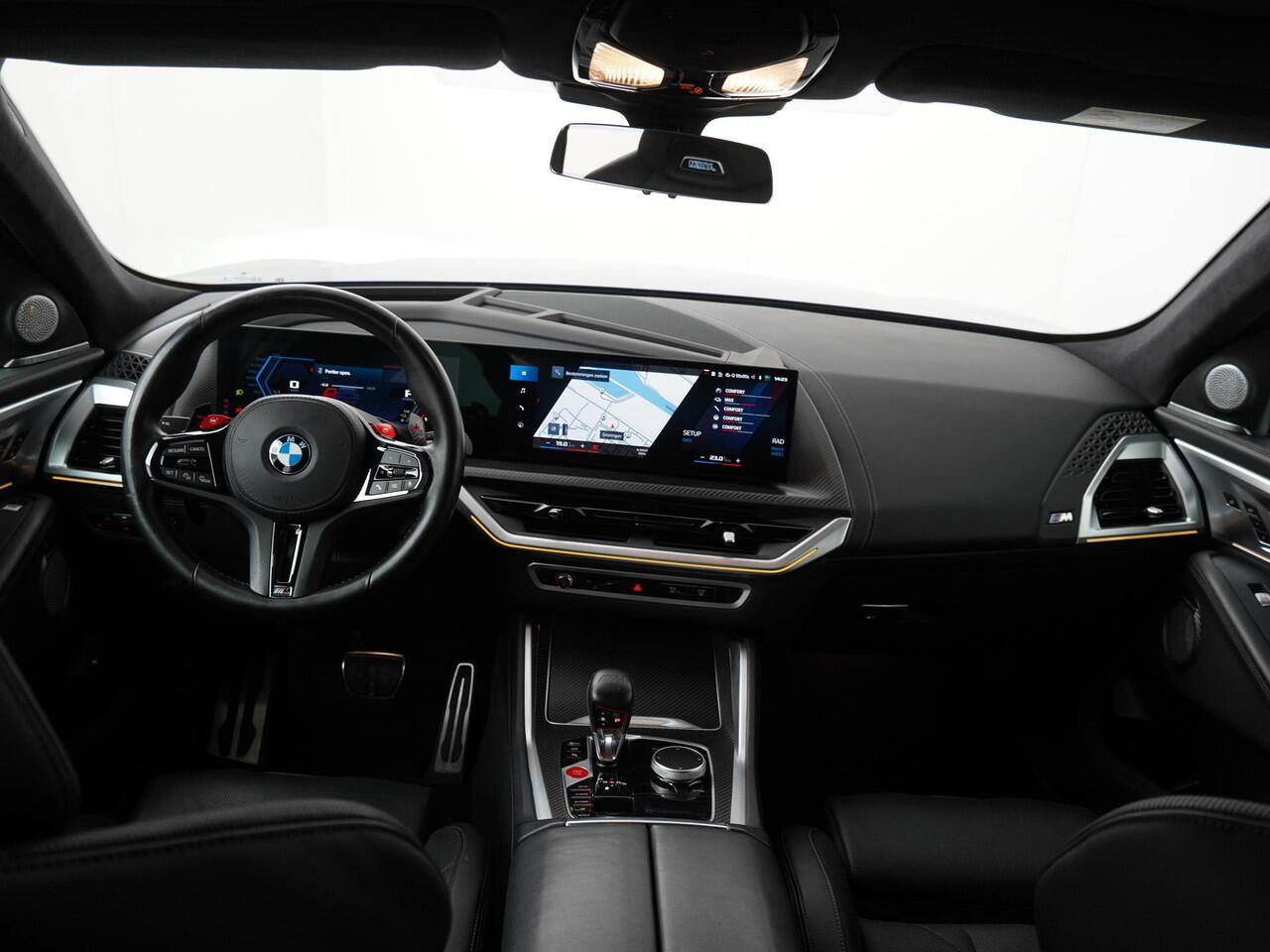 BMW XM PHEV 30 kWh | Driving Assistant Professional | Trekhaak | Bowler & Wilkens | Lentevoordeel