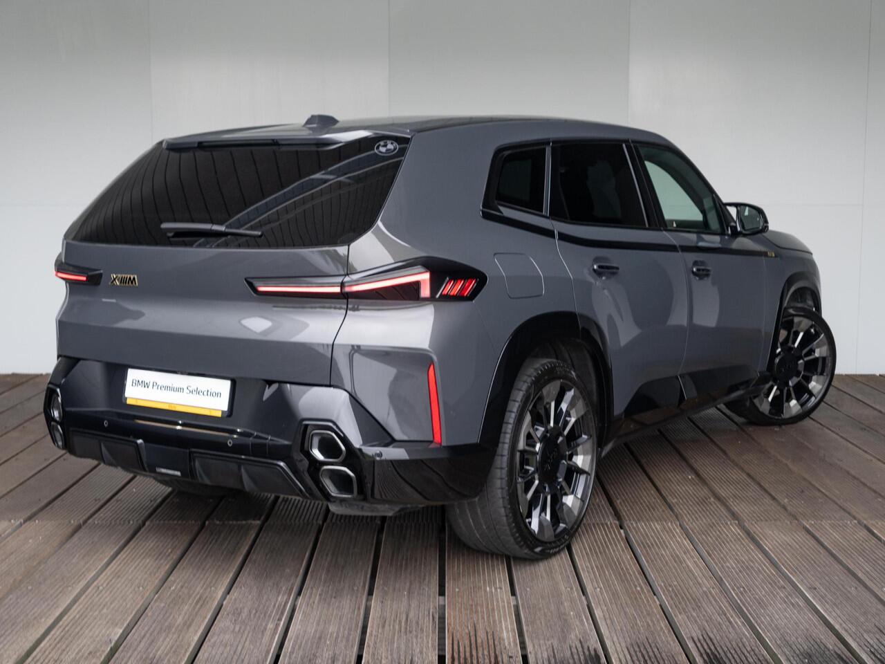 BMW XM | M Driver's Pack | Harman Kardon | Comfort Access | Soft-Close | Stoelventilatie | Stoelverwarming | Stoelmassage | 23''