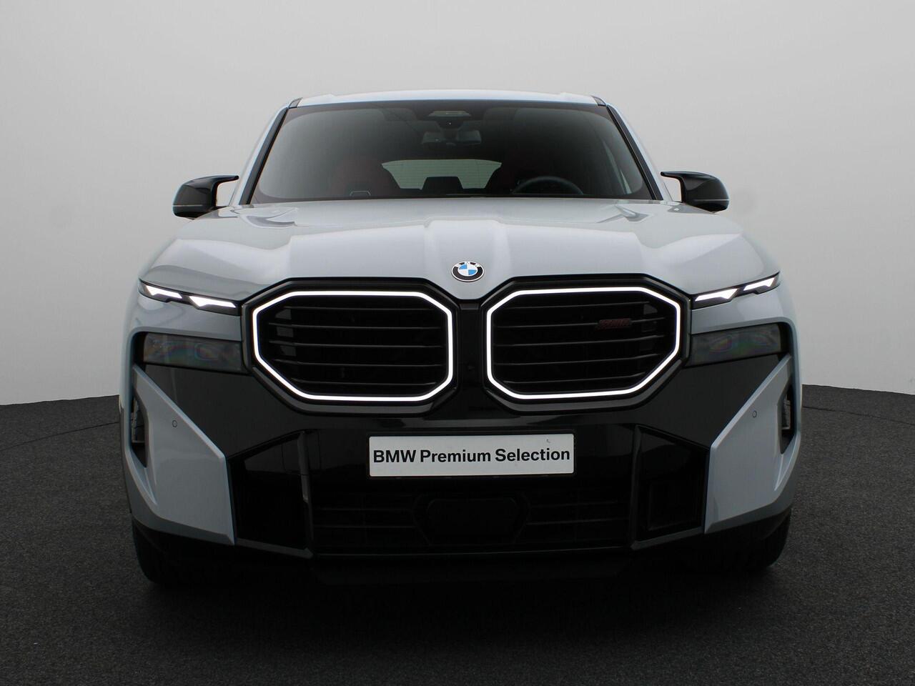 BMW XM PHEV Label Red | Adaptief M Onderstel Professional | Trekhaak | Driving Assistant Professional | Bowers & Wilkins | 22''