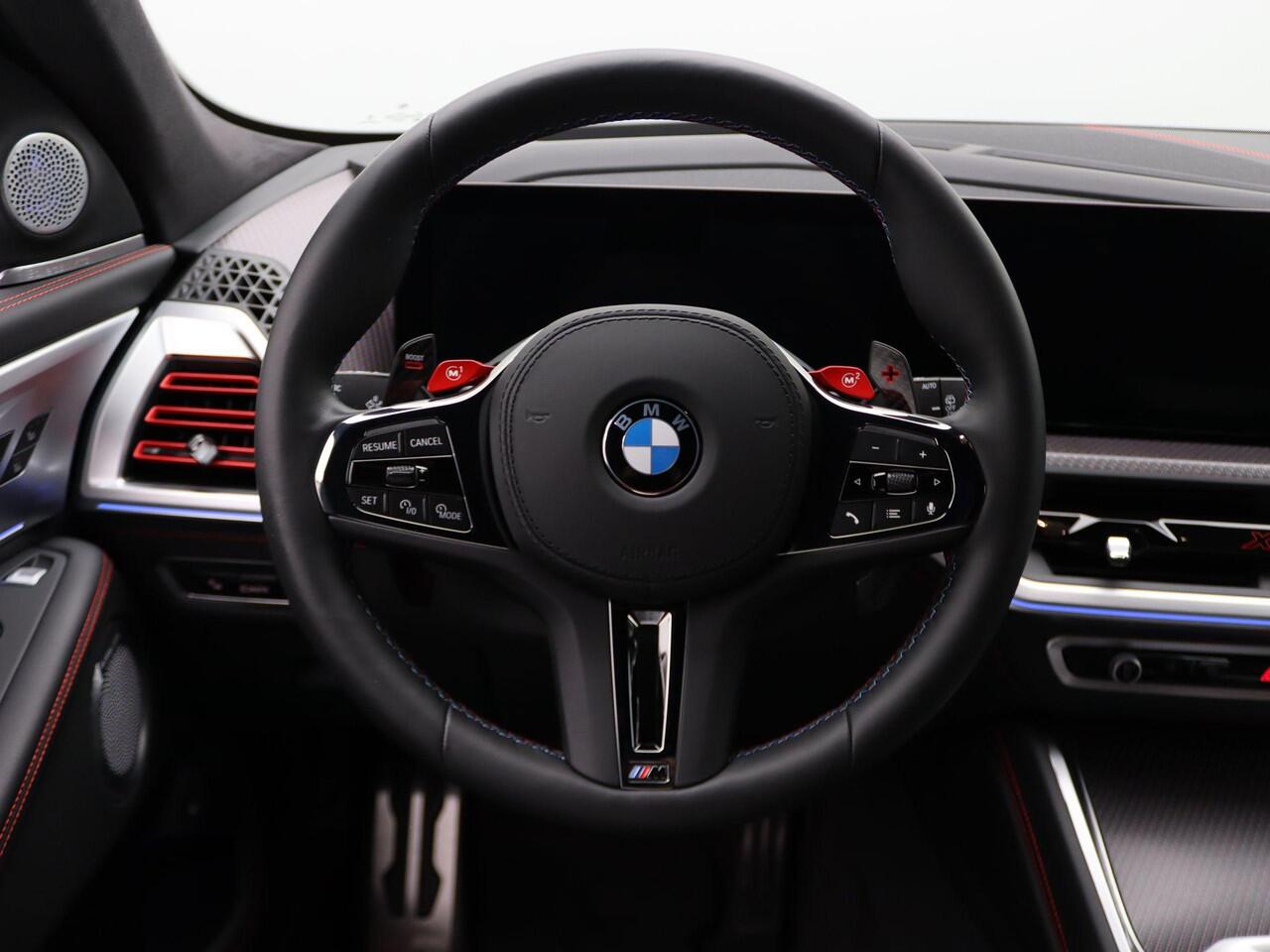 BMW XM PHEV Label Red | Adaptief M Onderstel Professional | Trekhaak | Driving Assistant Professional | Bowers & Wilkins | 22''