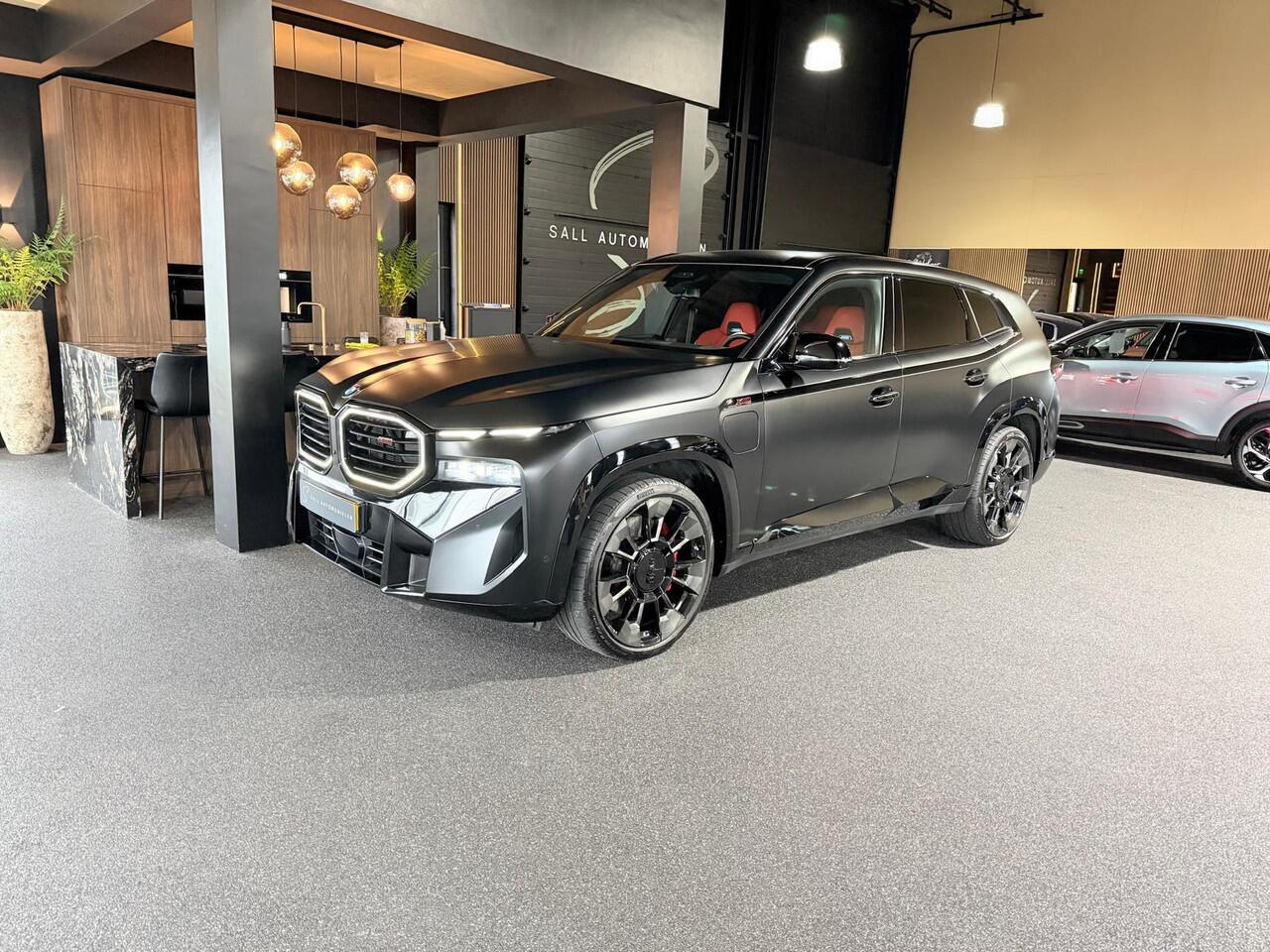 BMW XM PHEV Label Red 30 kWh