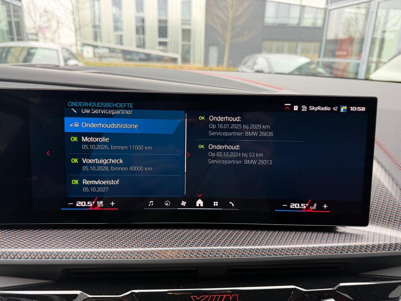 BMW XM PHEV Label Red 30 kWh