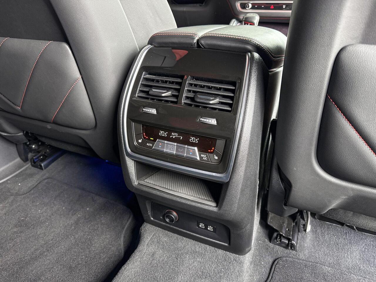 BMW XM PHEV Label Red 30 kWh