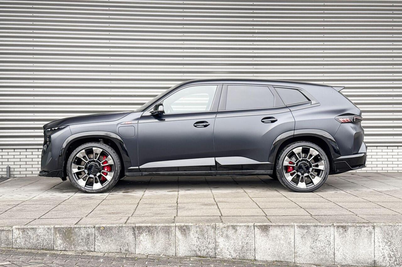 BMW XM PHEV Label Red 30 kWh