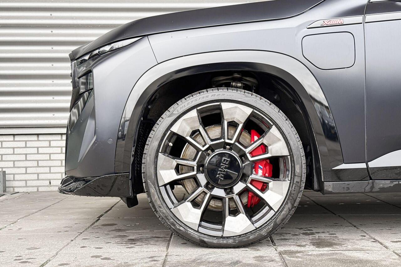 BMW XM PHEV Label Red 30 kWh