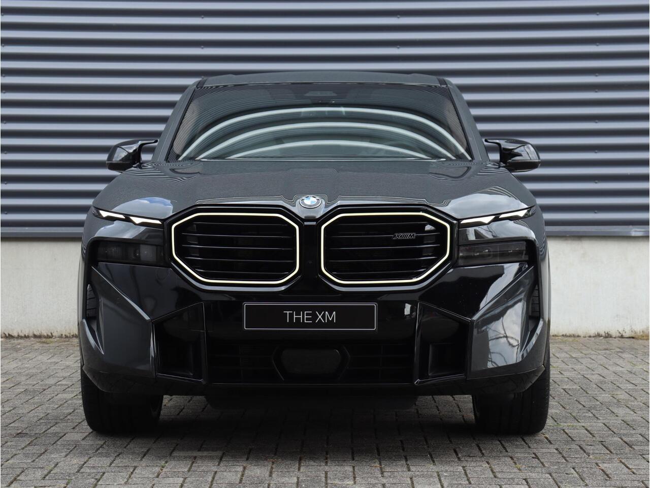 BMW XM 50e | Bowers & Wilkins | Driving Assistant Prof. | Trekhaak | Soft-Close | Stoelventilatie | Massagestoelen | 23'' LMV