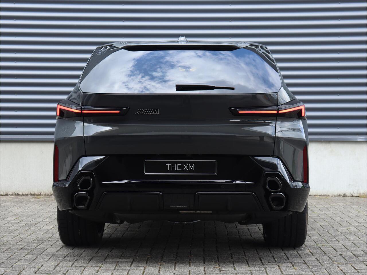 BMW XM 50e | Bowers & Wilkins | Driving Assistant Prof. | Trekhaak | Soft-Close | Stoelventilatie | Massagestoelen | 23'' LMV