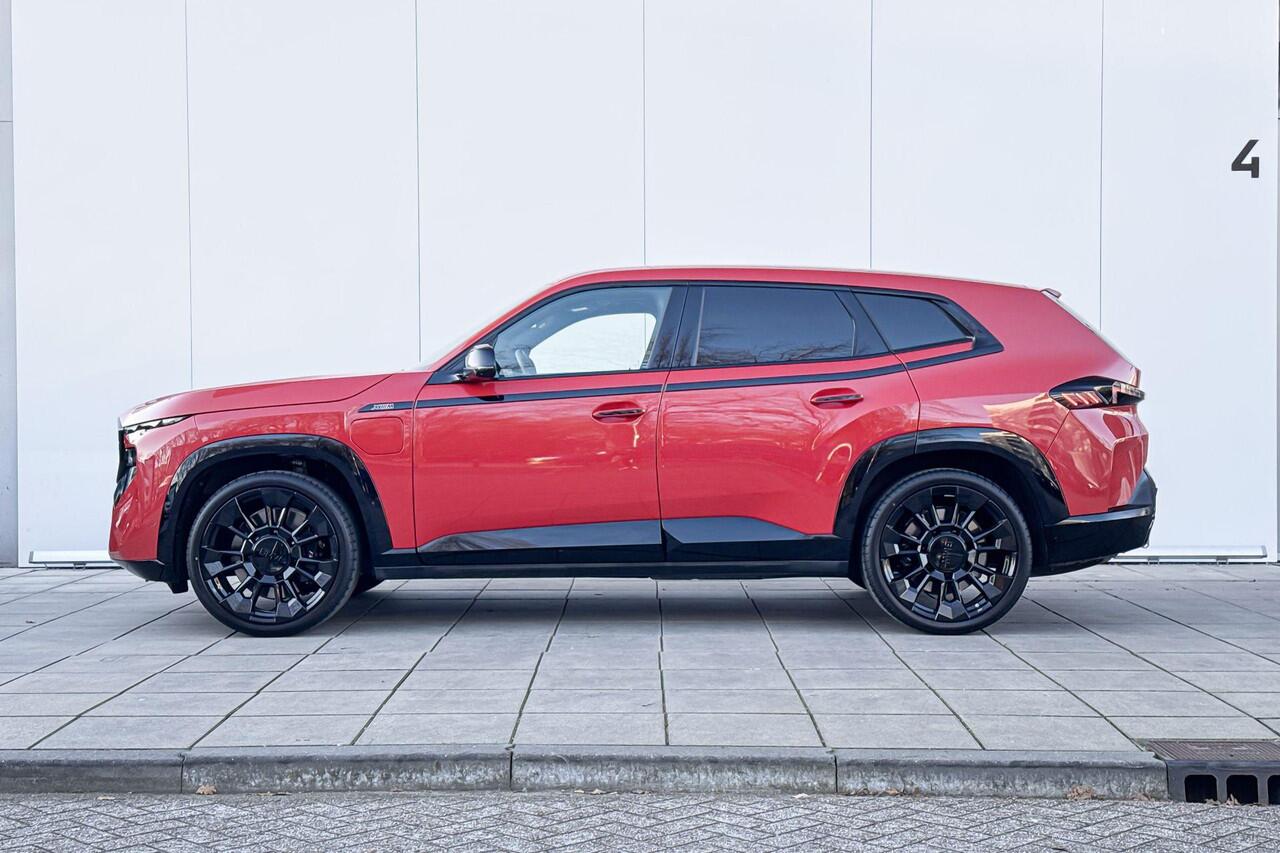 BMW XM PHEV 50e M Carbon interieur afwerking / Trekhaak Elektrisch / Driving Assistant Prof / 23inch / Comfort Acces / Shadowline / Harman en Kardon Audio