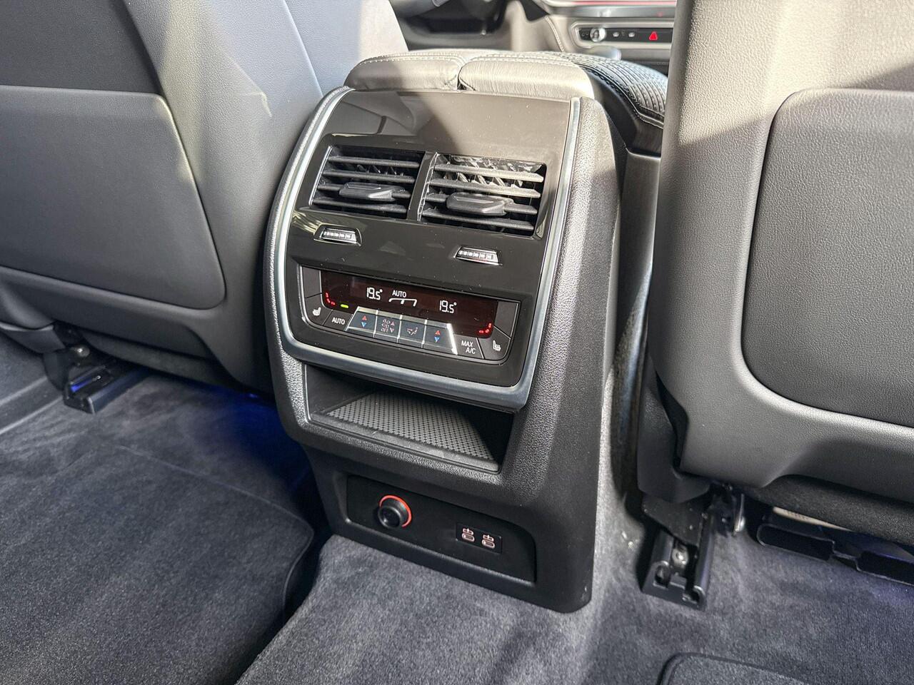 BMW XM Label by Kith | Trekhaak