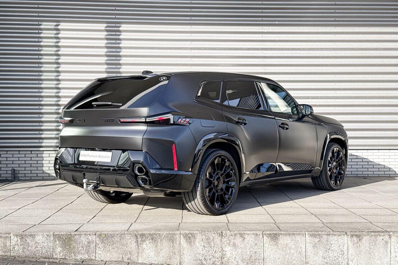 BMW XM Label by Kith | Trekhaak