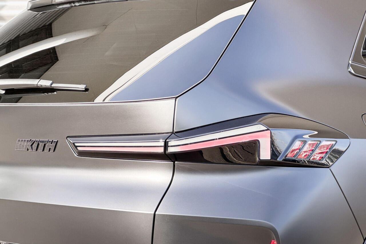 BMW XM Label by Kith | Trekhaak