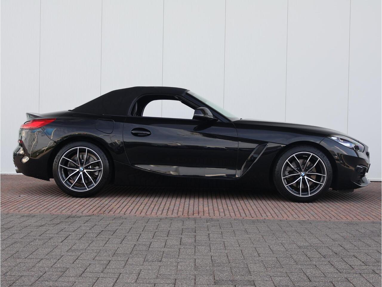 BMW Z4 Roadster sDrive30i High Executive Comfort Access/ Stoelverwarming/ Head-Up/ HiFi/ M Sportstoelen