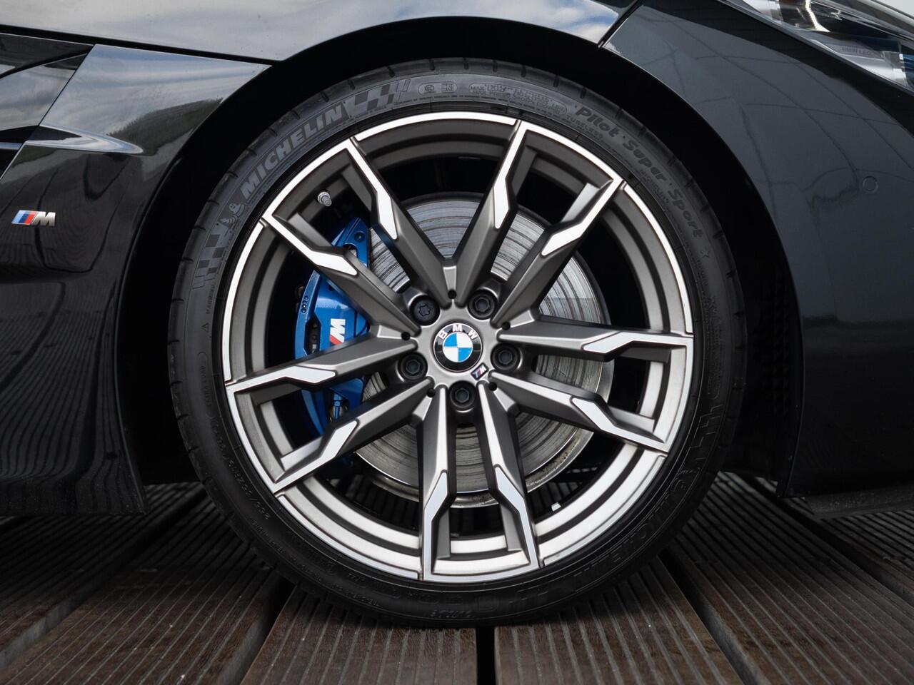 BMW Z4 Roadster M40i | Innovationspakket | Comfort Access | Achteruitrijcamera | Stoelverwarming | Head-Up Display | Harman Kardon | 19''