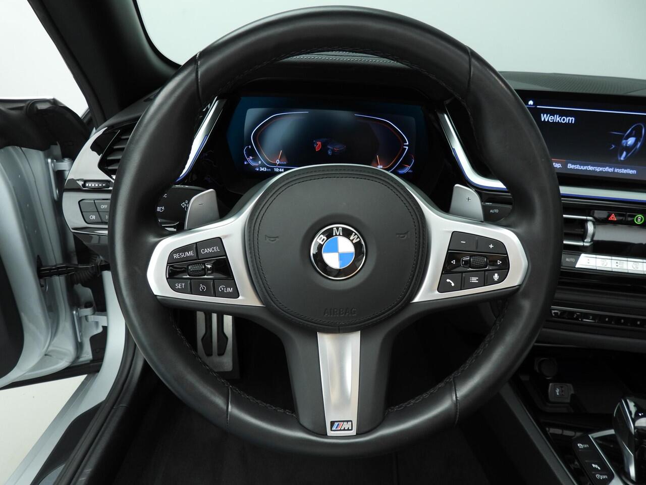 BMW Z4 Roadster sDrive30i | M-Sportpakket | LED | Leder | Navigatie | Windscherm | Stoelverwarming | DAB | Hifi speakers | Alu 18 inch