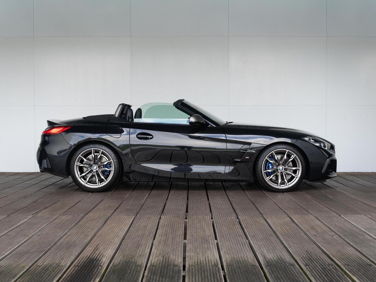 BMW Z4 Roadster M40i | Innovationspakket | Comfort Access | Achteruitrijcamera | Stoelverwarming | Head-Up Display | Harman Kardon | 19''