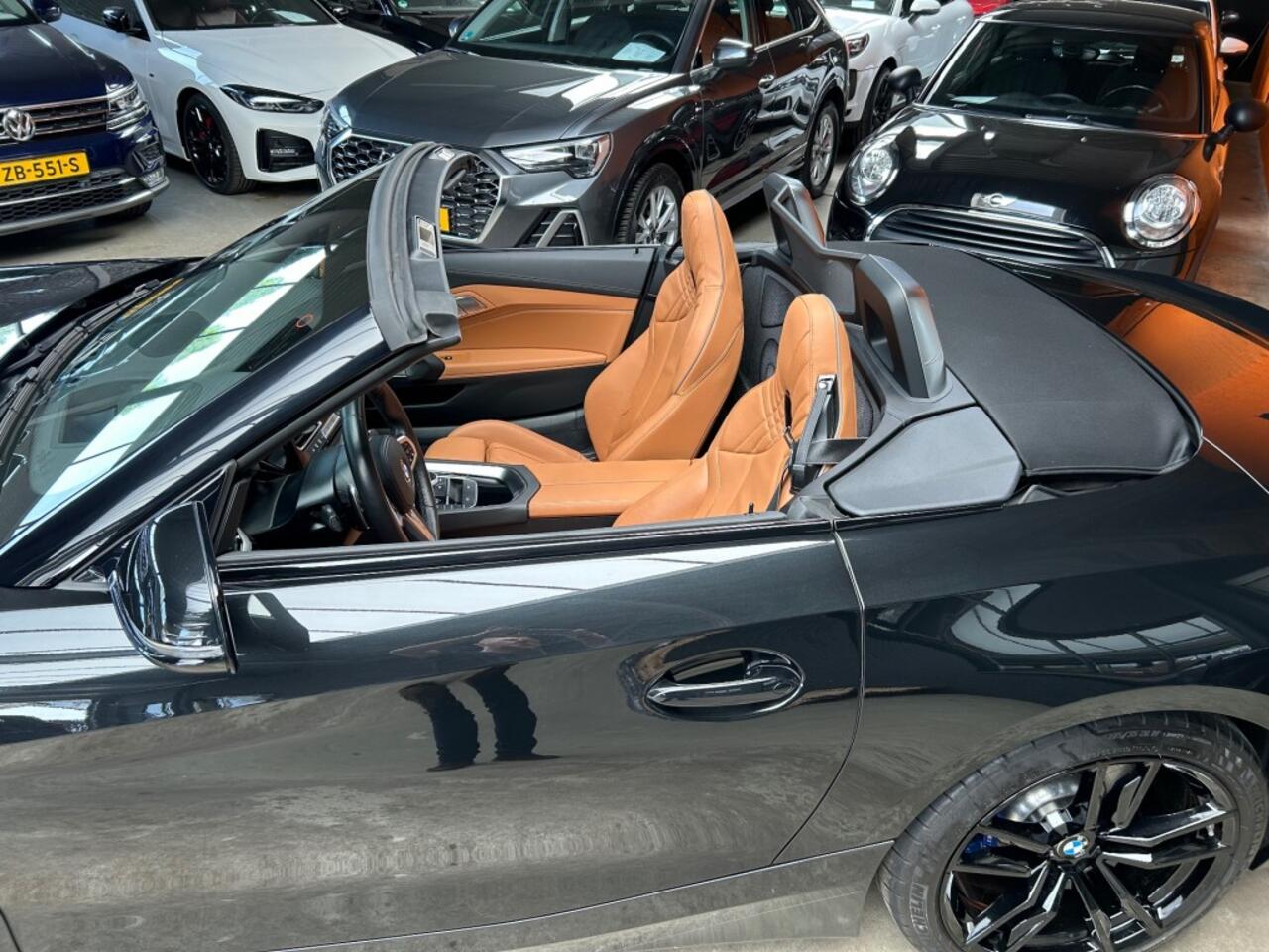 BMW Z4 SDRIVE20I M-Pakket High EX / 19Inch / Head-Up / Black