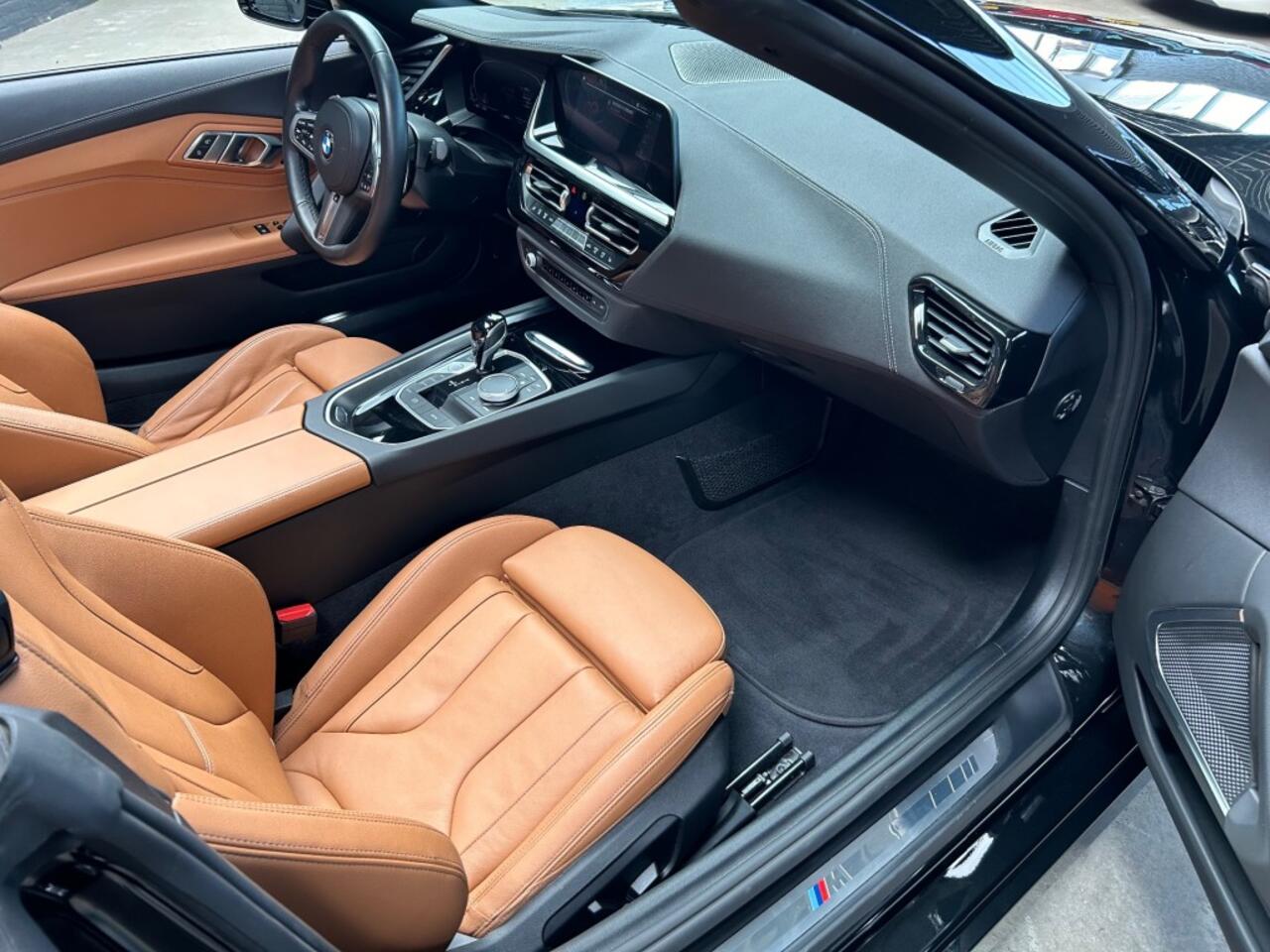 BMW Z4 SDRIVE20I M-Pakket High EX / 19Inch / Head-Up / Black