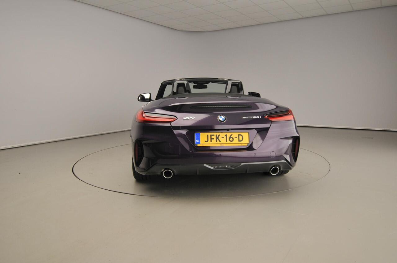BMW Z4 Roadster sDrive20i | M-Sportpakket | LED | Leder | HUD | Stoelverwarming | Active cruise | Keyles go | DAB | Harman-kardon sound | Alu 18 inch